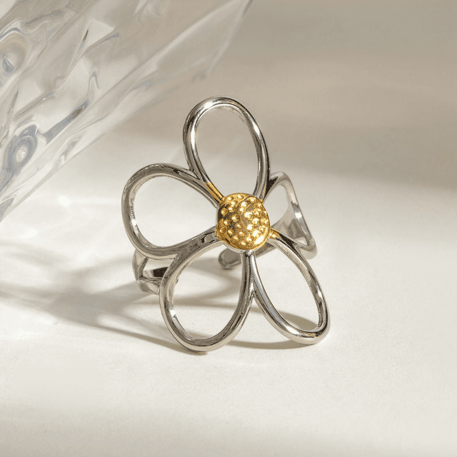 Bague Argentée Fleur Sculptée Bicolore